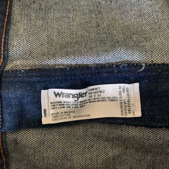 Wrangler Denim Shorts - Picture 2 of 6